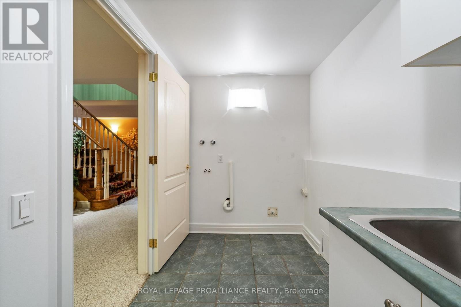 71 Oak Ridge Boulevard, Belleville, Ontario  K8N 5W3 - Photo 31 - X12616560