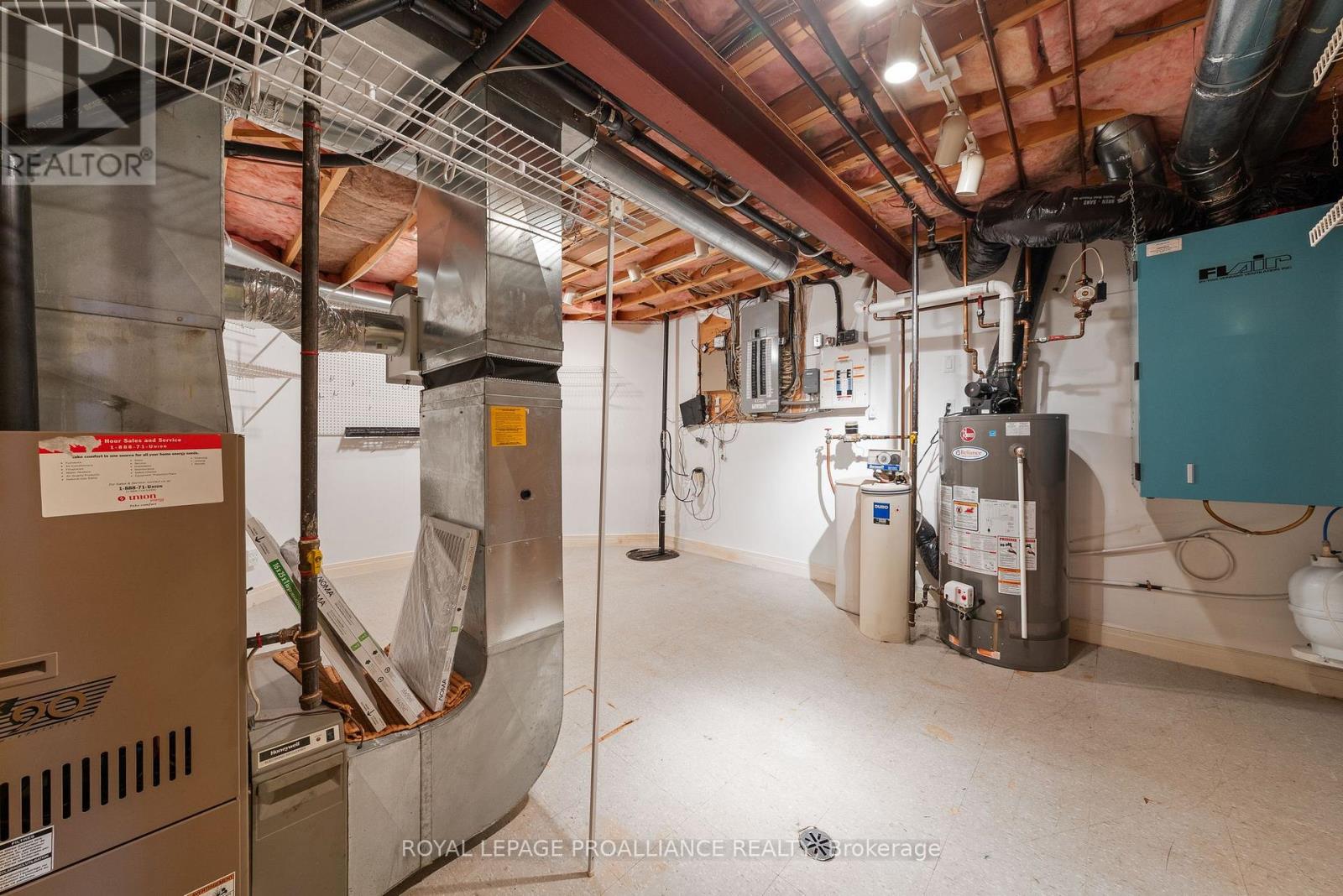 71 Oak Ridge Boulevard, Belleville, Ontario  K8N 5W3 - Photo 39 - X12616560