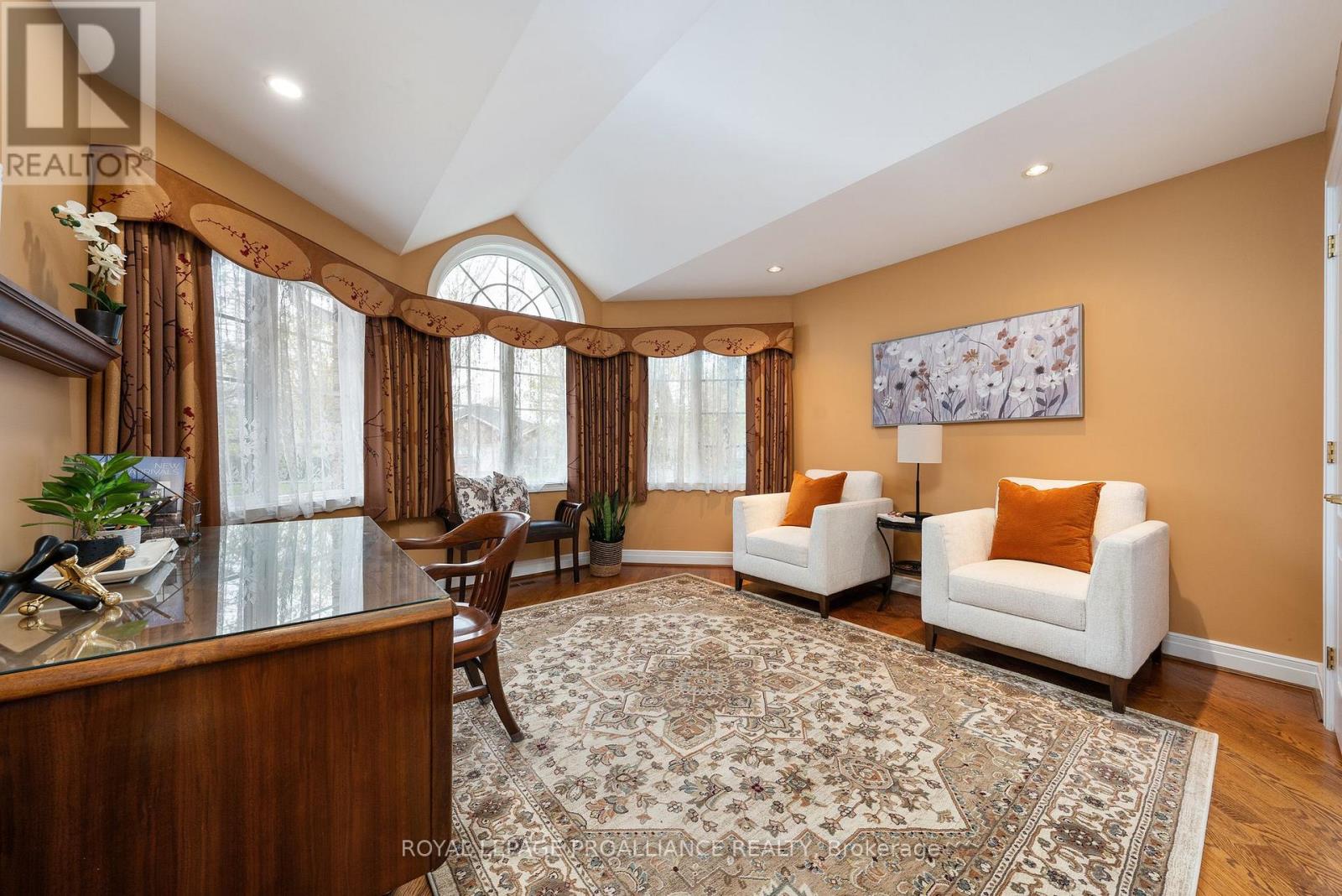 71 Oak Ridge Boulevard, Belleville, Ontario  K8N 5W3 - Photo 8 - X12616560