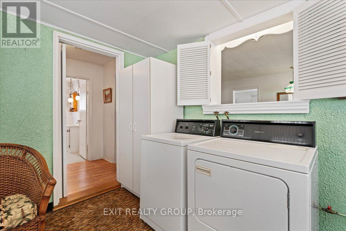 36 Valleyview Crescent, Belleville, Ontario  K8P 3G1 - Photo 19 - X12616562