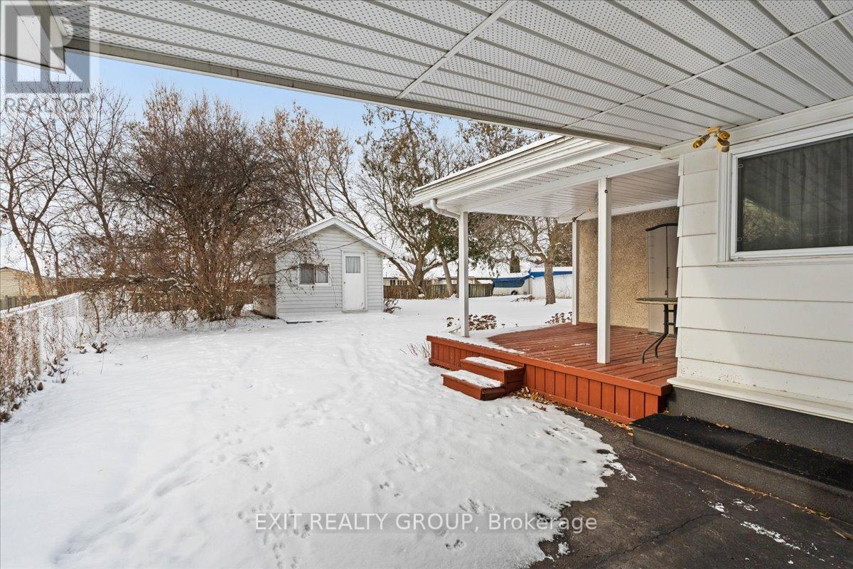 36 Valleyview Crescent, Belleville, Ontario  K8P 3G1 - Photo 25 - X12616562