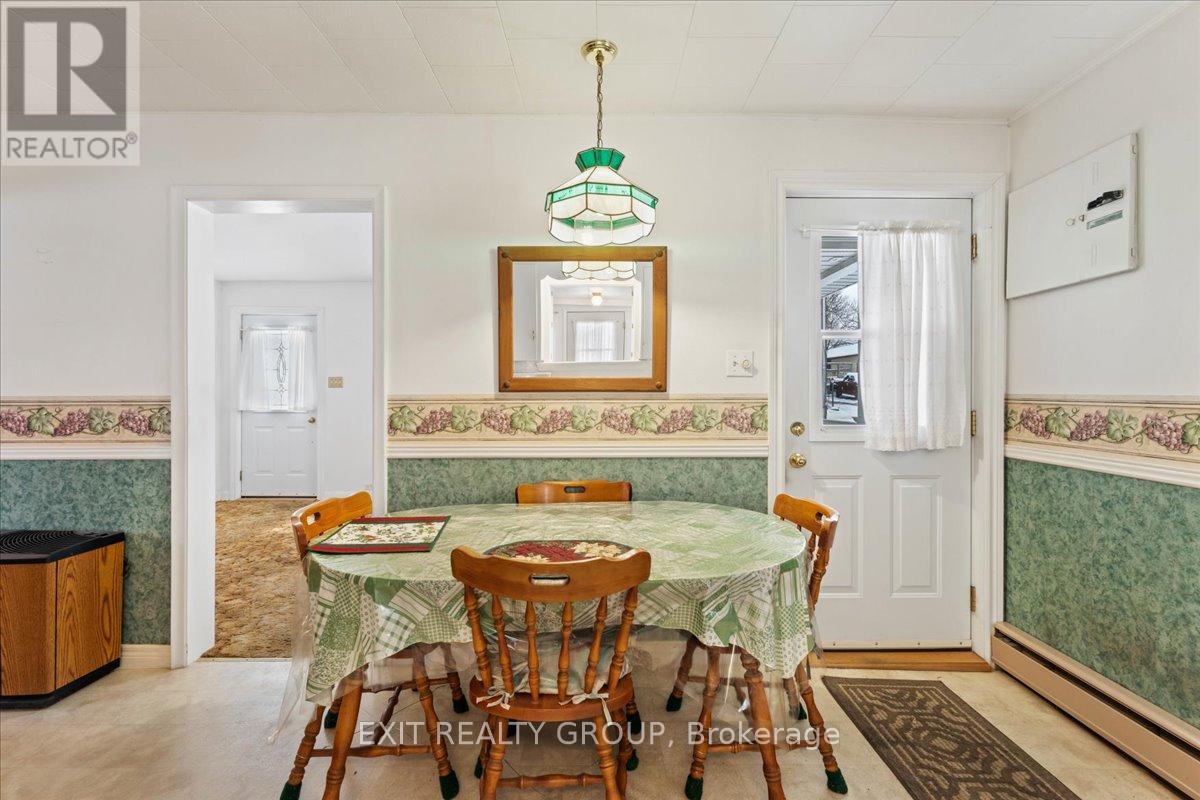 36 Valleyview Crescent, Belleville, Ontario  K8P 3G1 - Photo 8 - X12616562