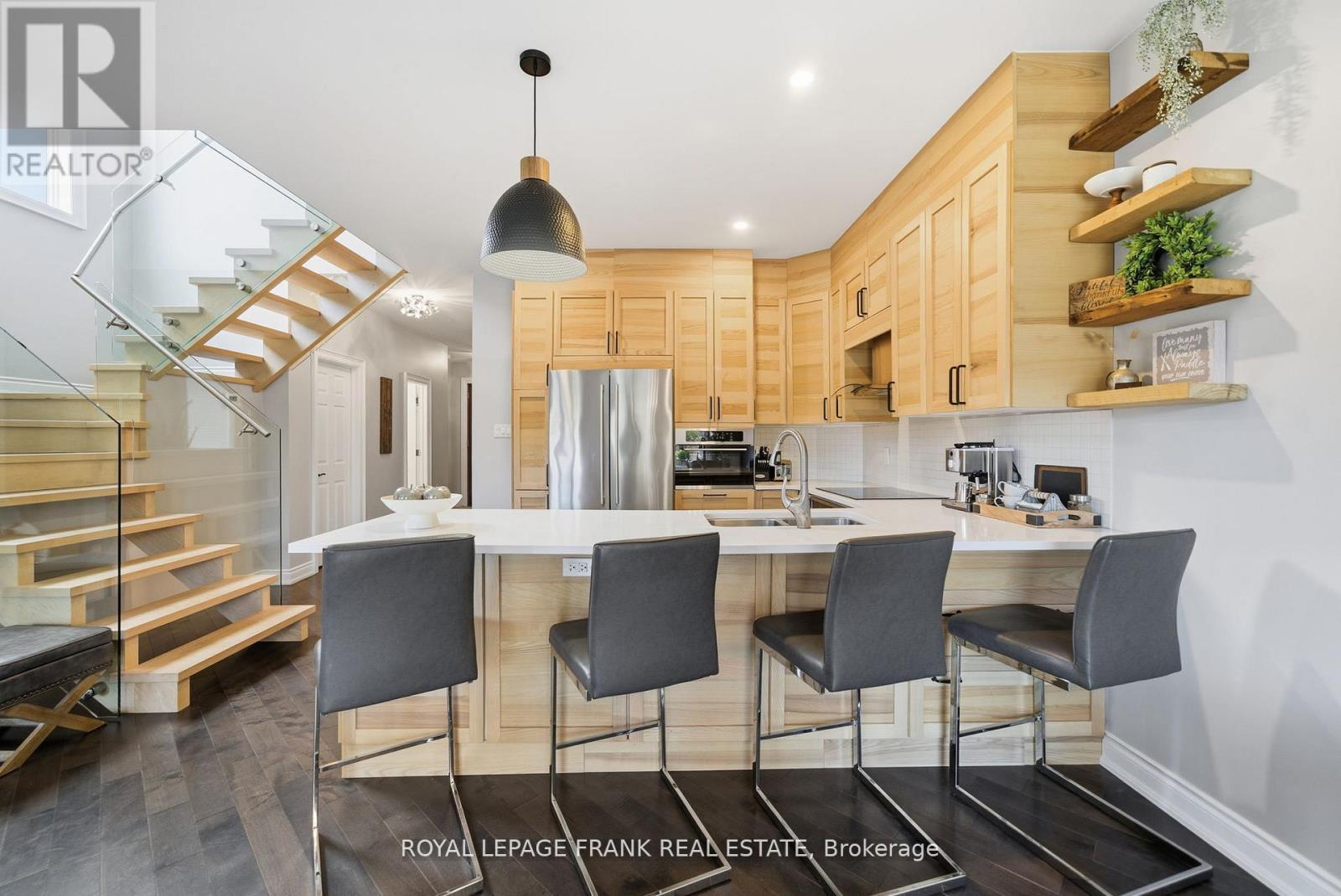 62 Helen Street, Kawartha Lakes, Ontario  K0M 1A0 - Photo 12 - X12616622