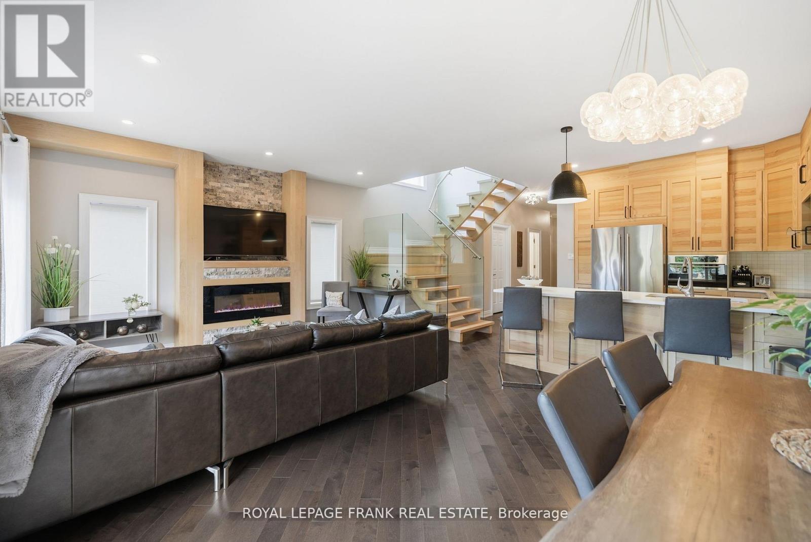 62 Helen Street, Kawartha Lakes, Ontario  K0M 1A0 - Photo 13 - X12616622