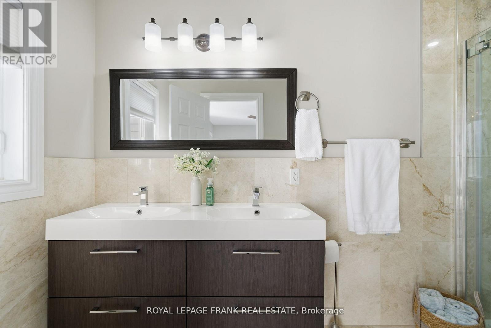 62 Helen Street, Kawartha Lakes, Ontario  K0M 1A0 - Photo 25 - X12616622