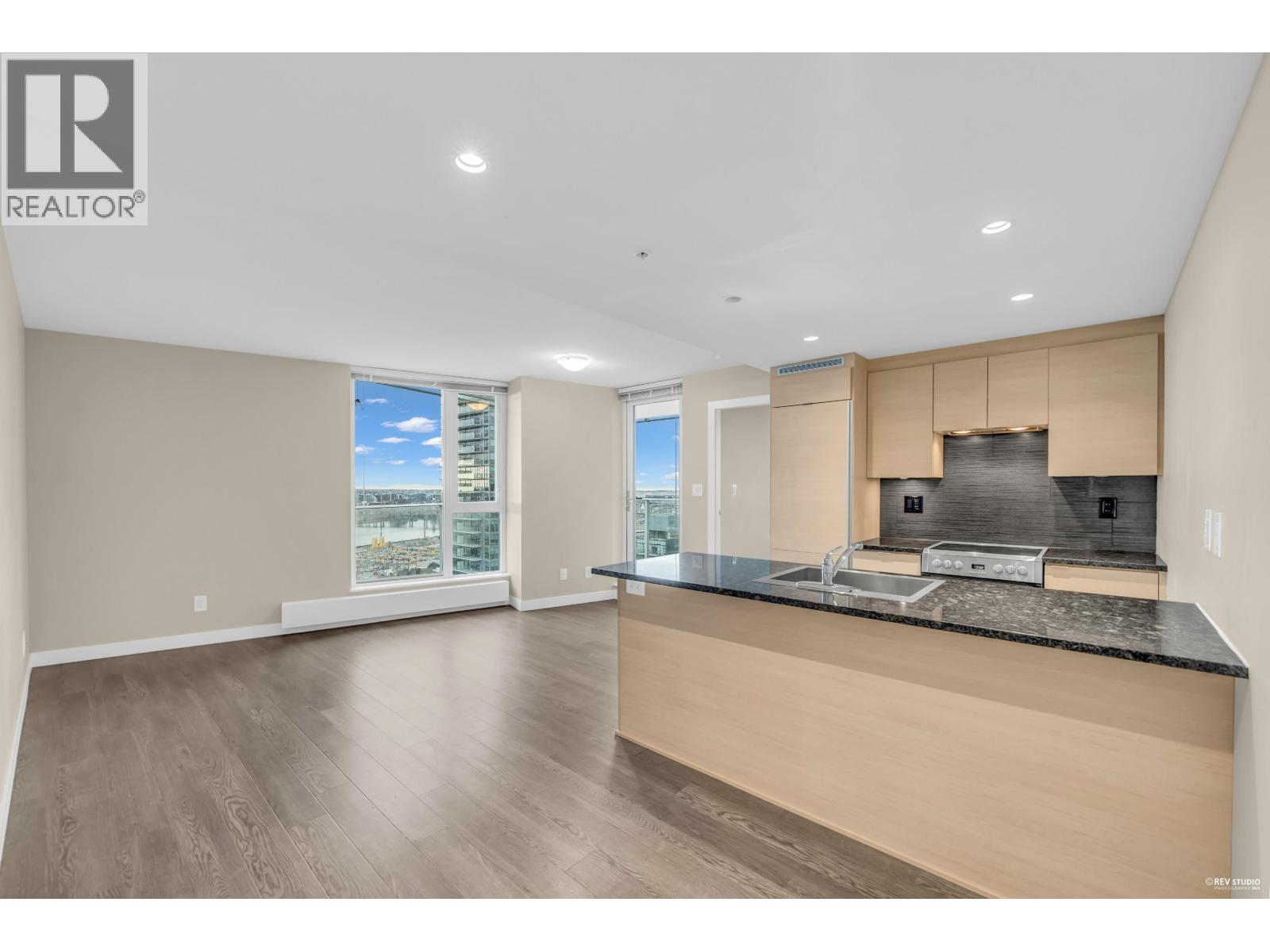 2503 489 Interurban Way, Vancouver, British Columbia  V5X 0C7 - Photo 1 - R3073200