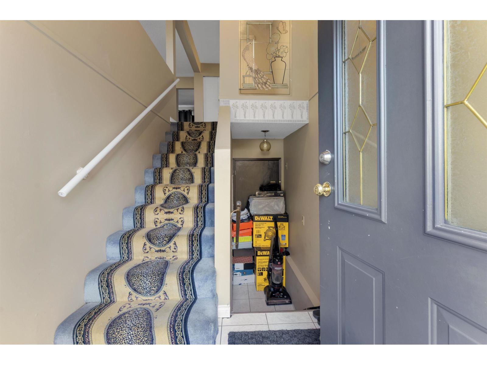 12248 80a Avenue, Surrey, British Columbia  V3W 7R8 - Photo 4 - R3073190