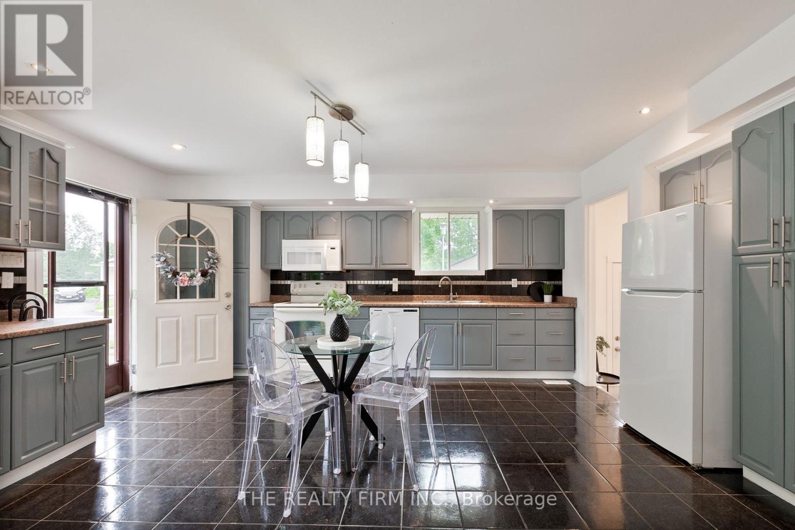 10 Stroud Crescent, London South, Ontario  N6E 1Z6 - Photo 5 - X12616478