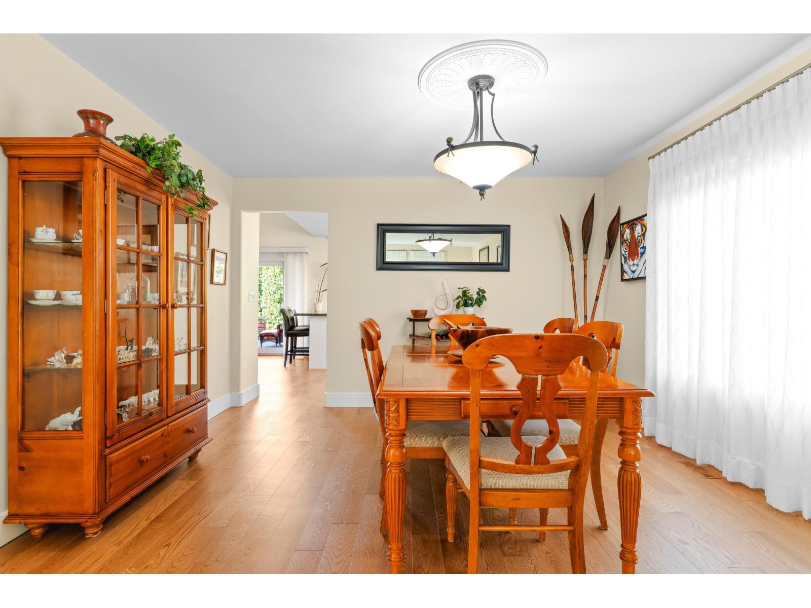 9253 203b Street, Langley, British Columbia  V1M 2L8 - Photo 6 - R3073271