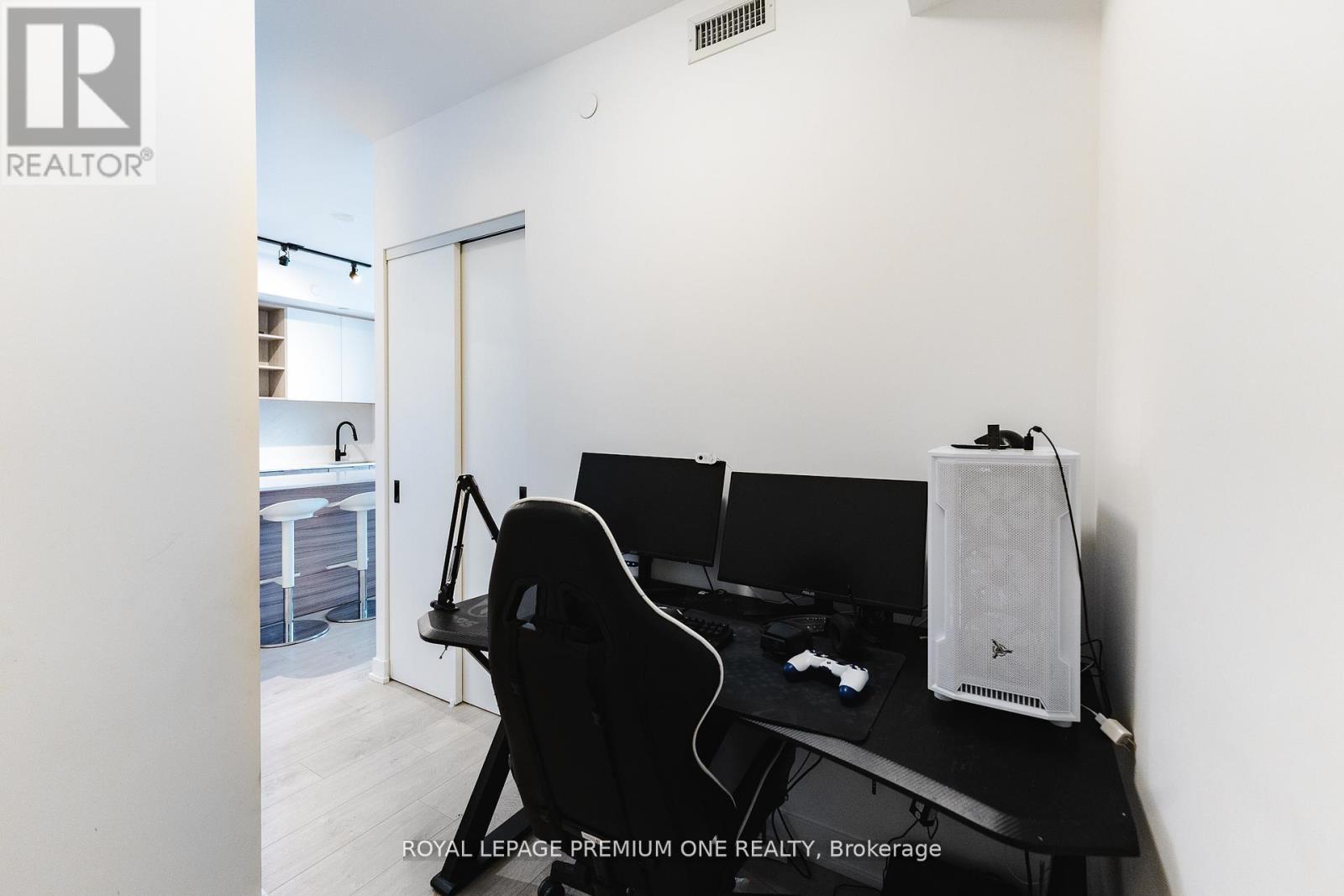 1402 - 36 Zorra Street, Toronto, Ontario  M8Z 0G5 - Photo 16 - W12616402