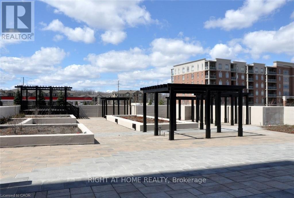 1705 - 1940 Ironstone Drive, Burlington, Ontario  L7L 0E4 - Photo 41 - W12616416