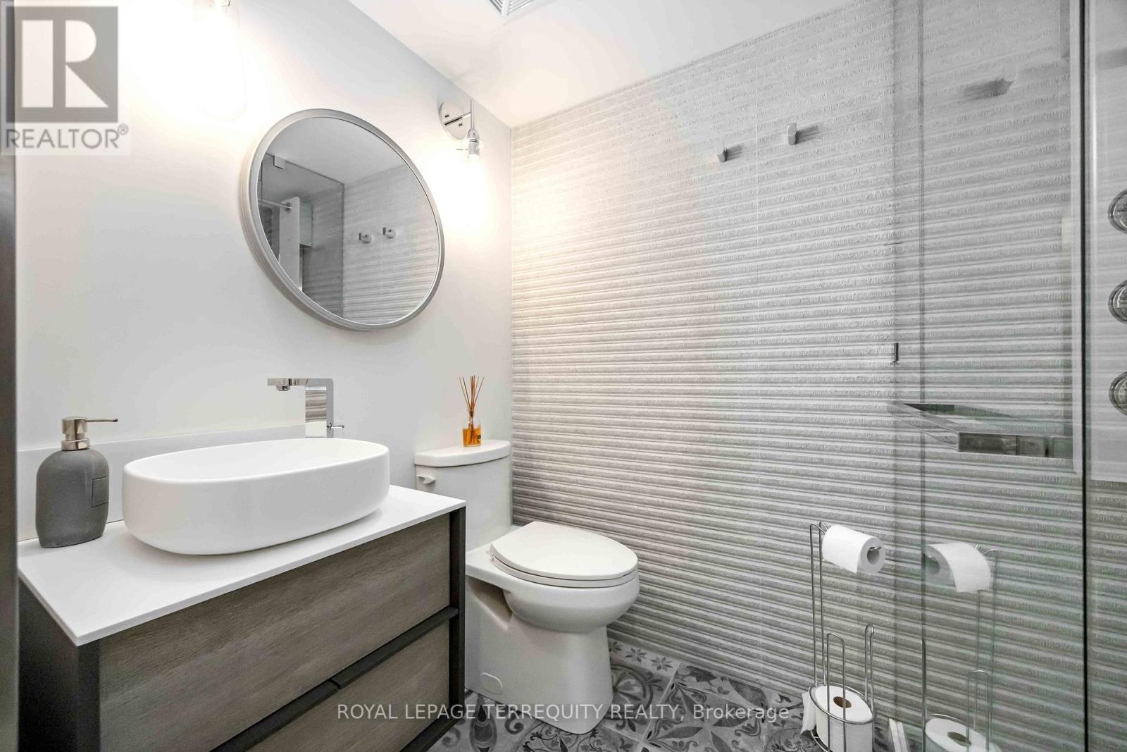 30 - 3 Elsie Lane, Toronto, Ontario  M6P 0B8 - Photo 27 - W12616418