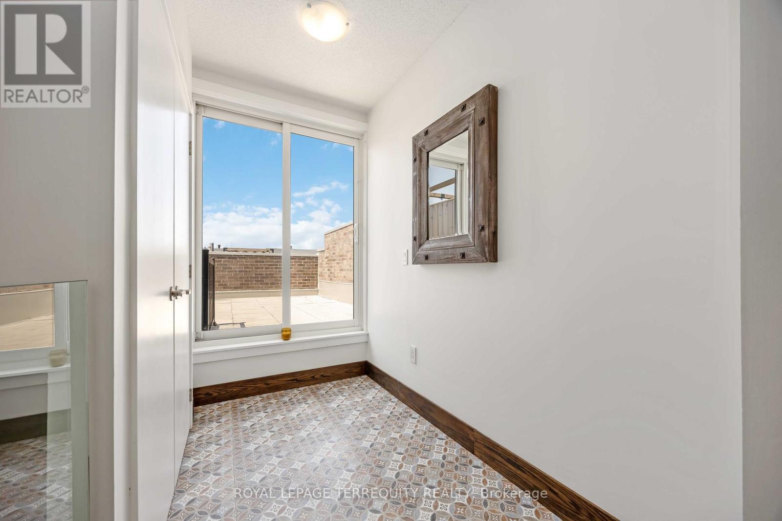 30 - 3 Elsie Lane, Toronto, Ontario  M6P 0B8 - Photo 31 - W12616418