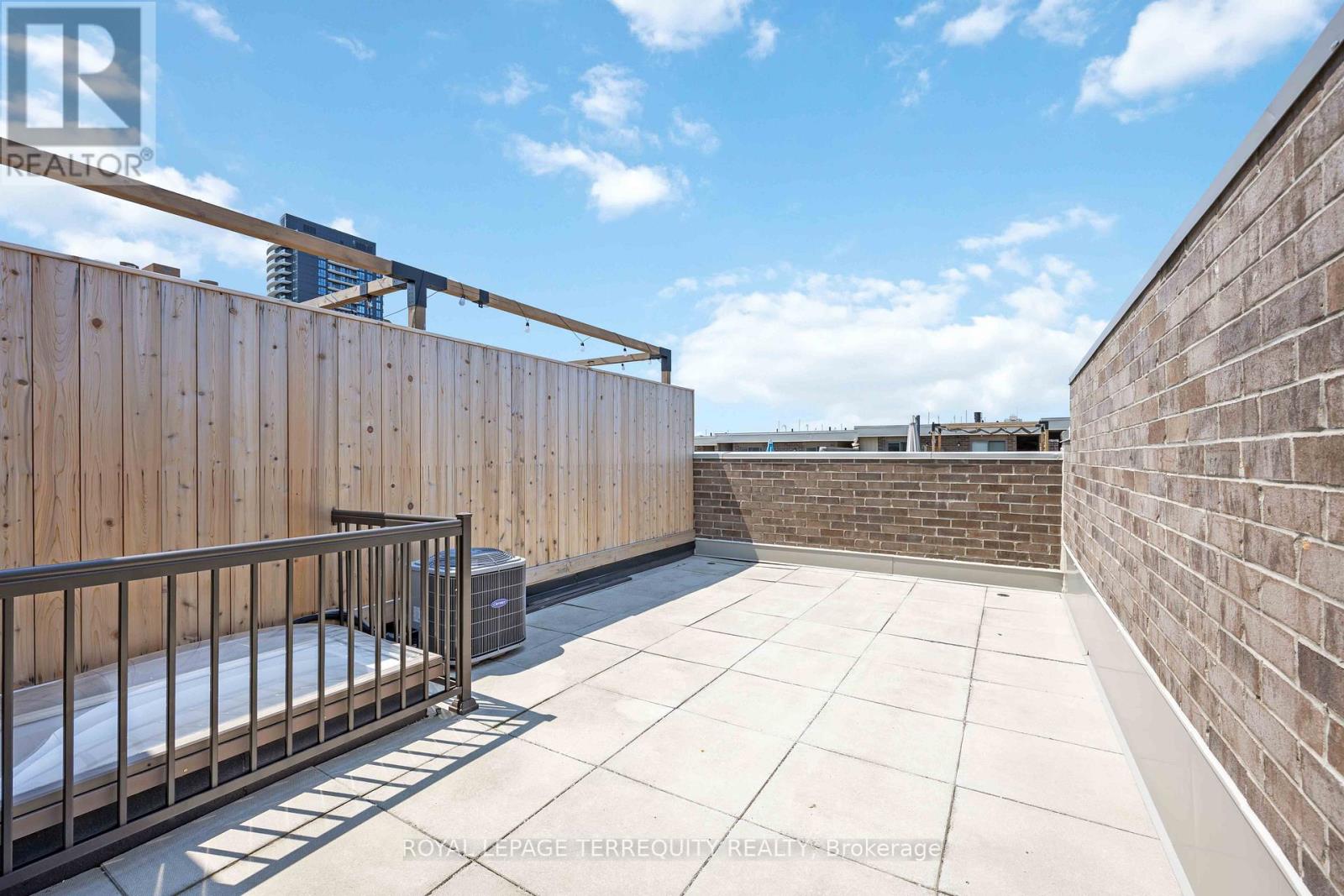 30 - 3 Elsie Lane, Toronto, Ontario  M6P 0B8 - Photo 32 - W12616418