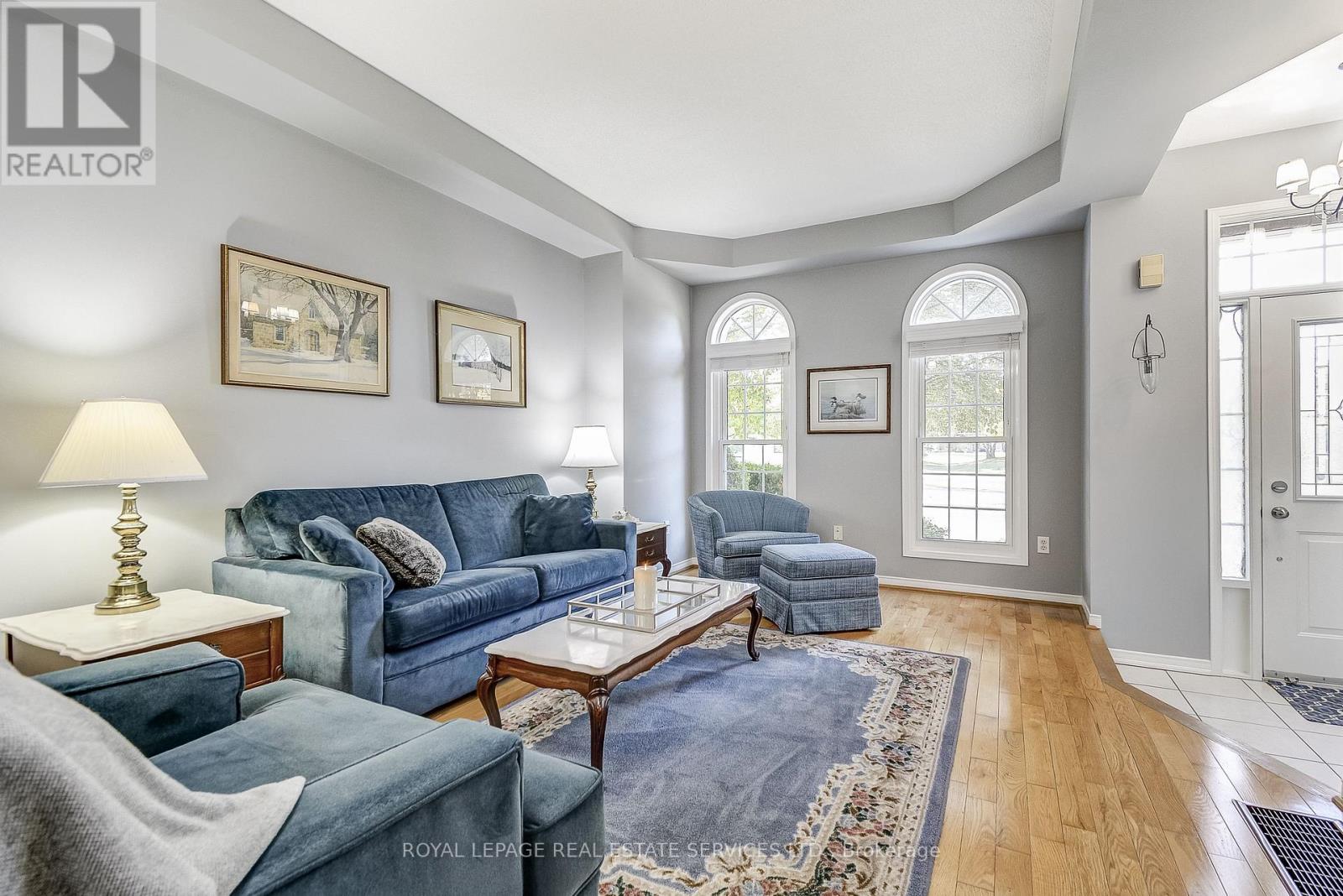 200 Glenashton Drive, Oakville, Ontario  L6H 6H6 - Photo 12 - W12616426