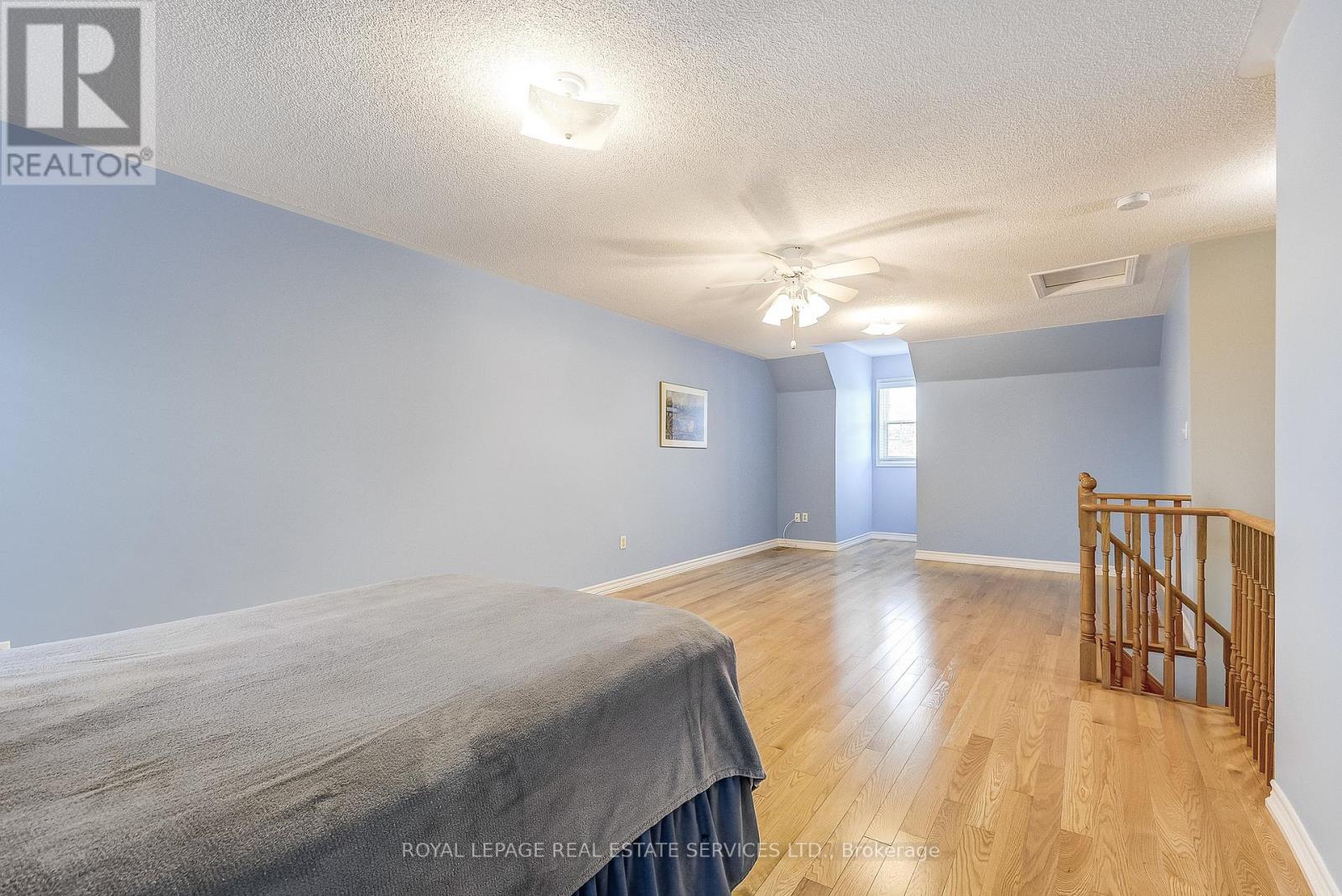 200 Glenashton Drive, Oakville, Ontario  L6H 6H6 - Photo 36 - W12616426