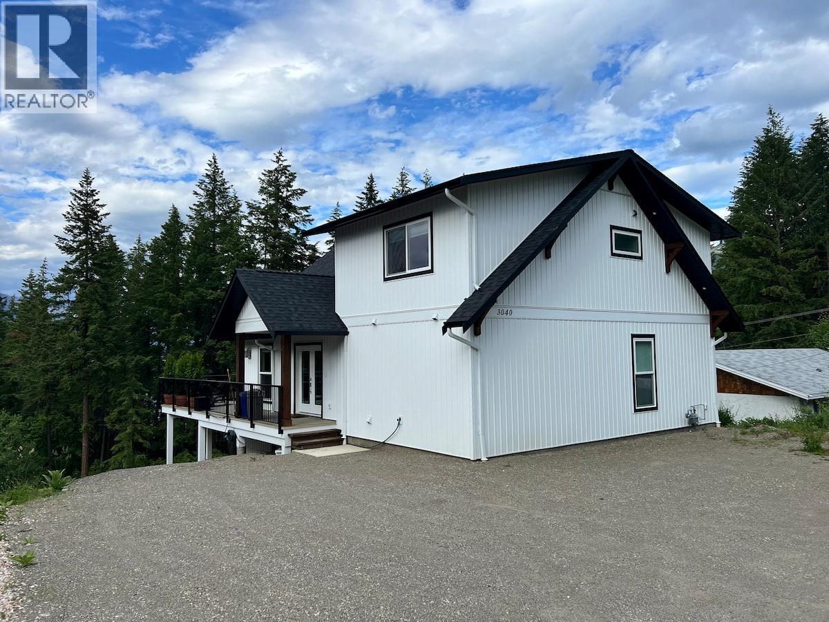 3040 Cedar Drive, Blind Bay, British Columbia