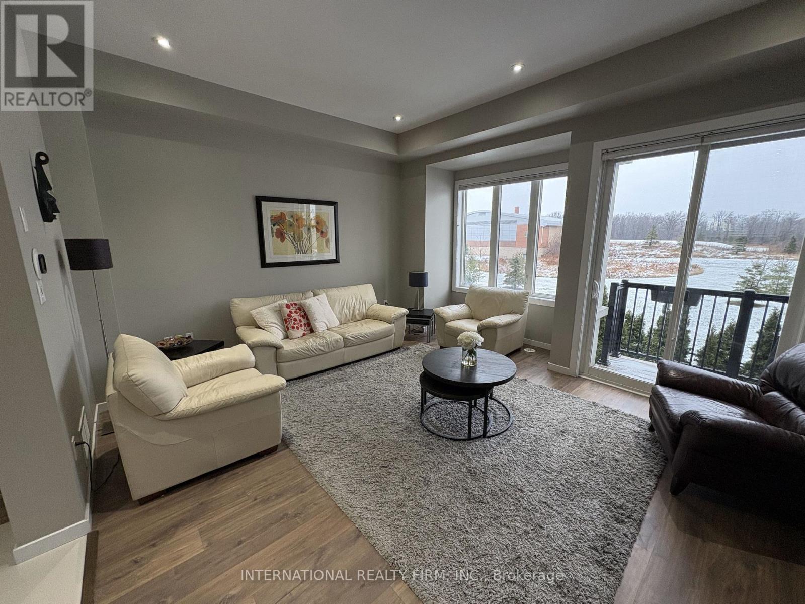 286 Vellwood Common, Oakville, Ontario  L6L 0E8 - Photo 8 - W12615570