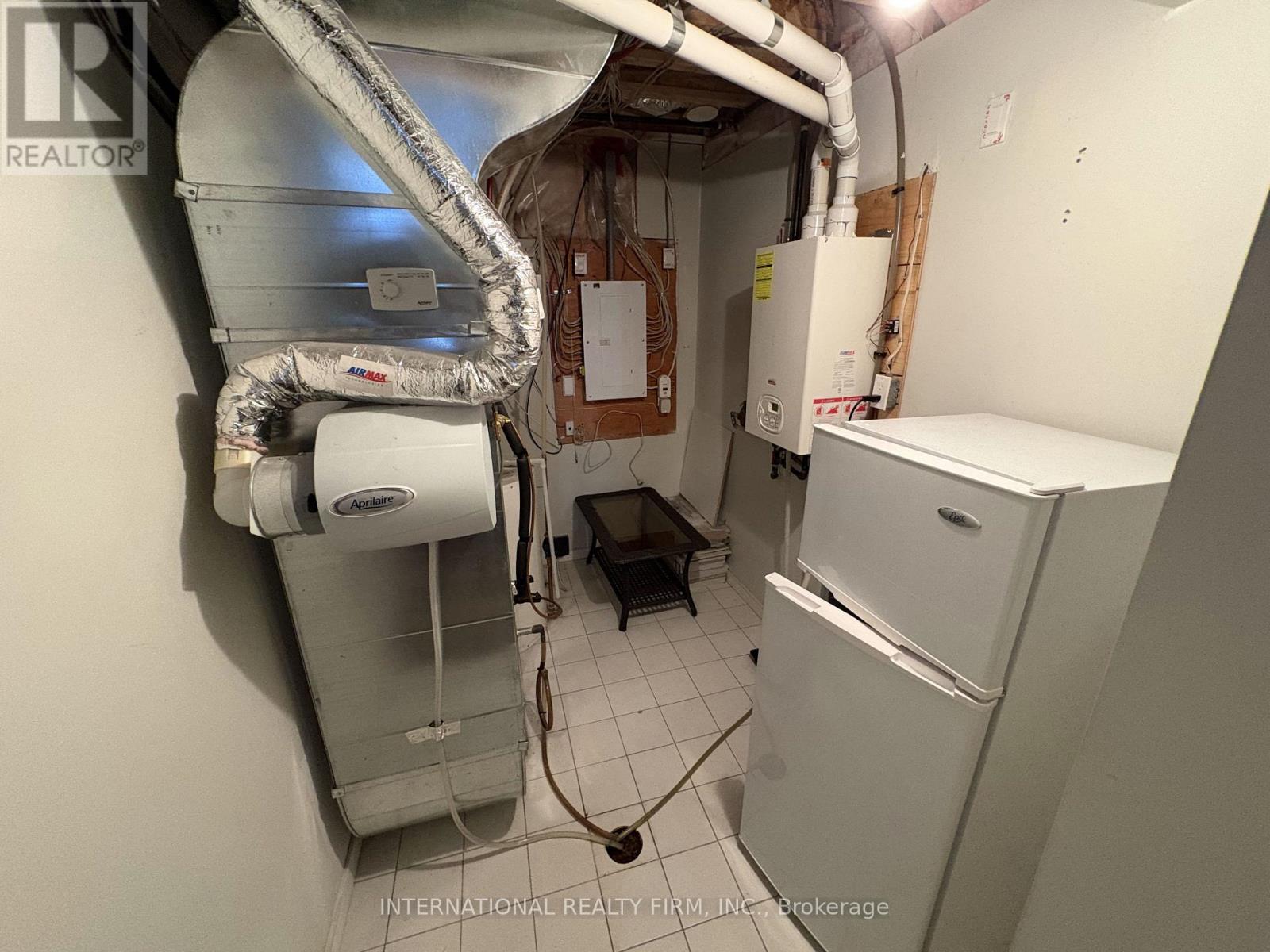 286 Vellwood Common, Oakville, Ontario  L6L 0E8 - Photo 25 - W12615570