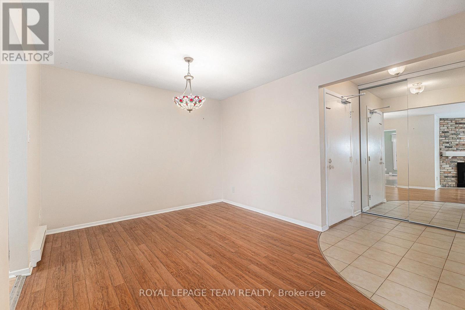 C - 7 Harness Lane, Ottawa, Ontario K2M 1E1 - Photo 3 - X12616576