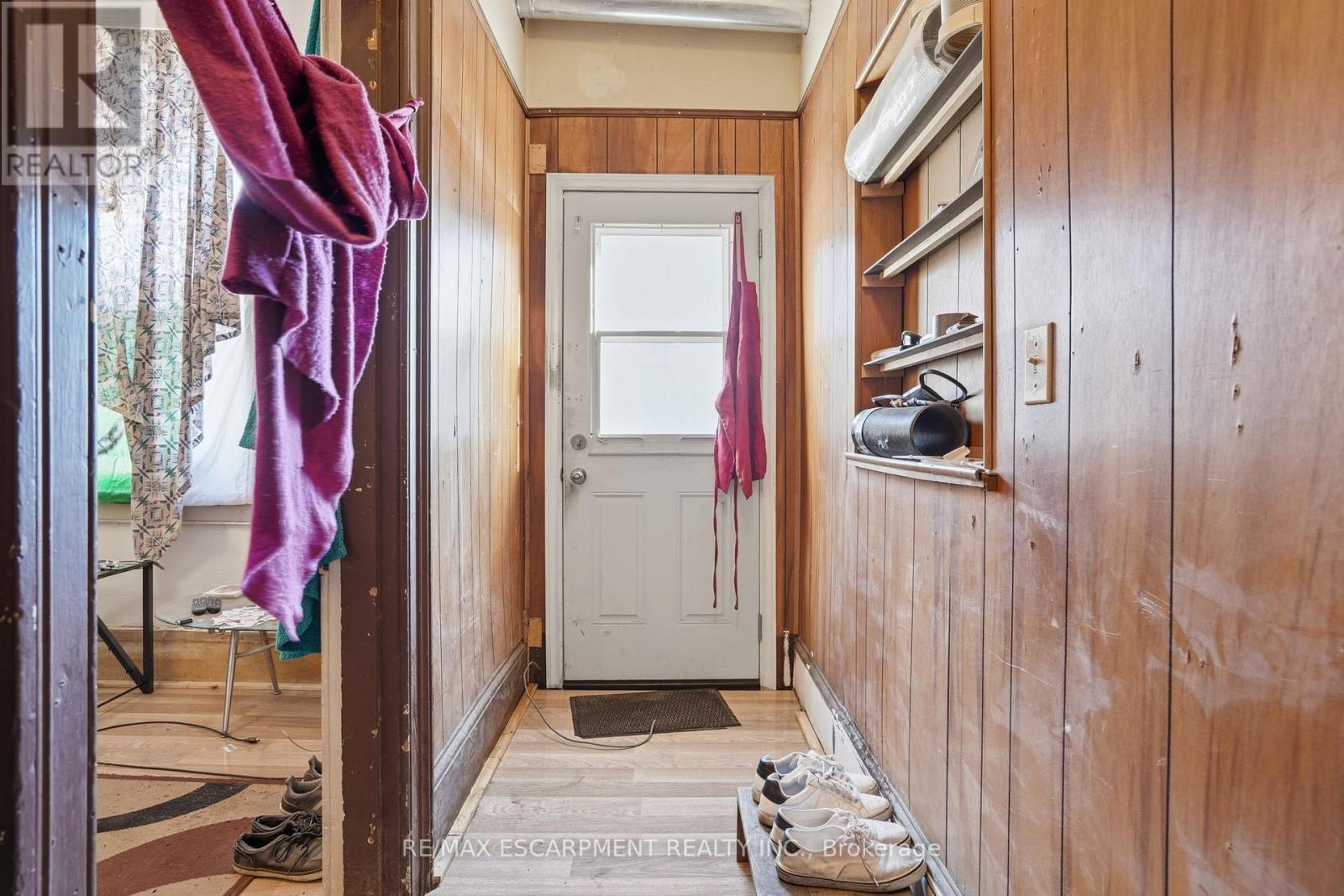 227 Wellington Street N, Hamilton, Ontario  L8L 5A7 - Photo 4 - X12616408