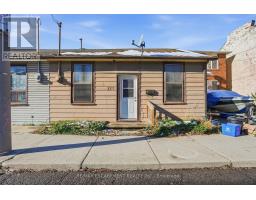 227 WELLINGTON STREET N, Hamilton, Ontario