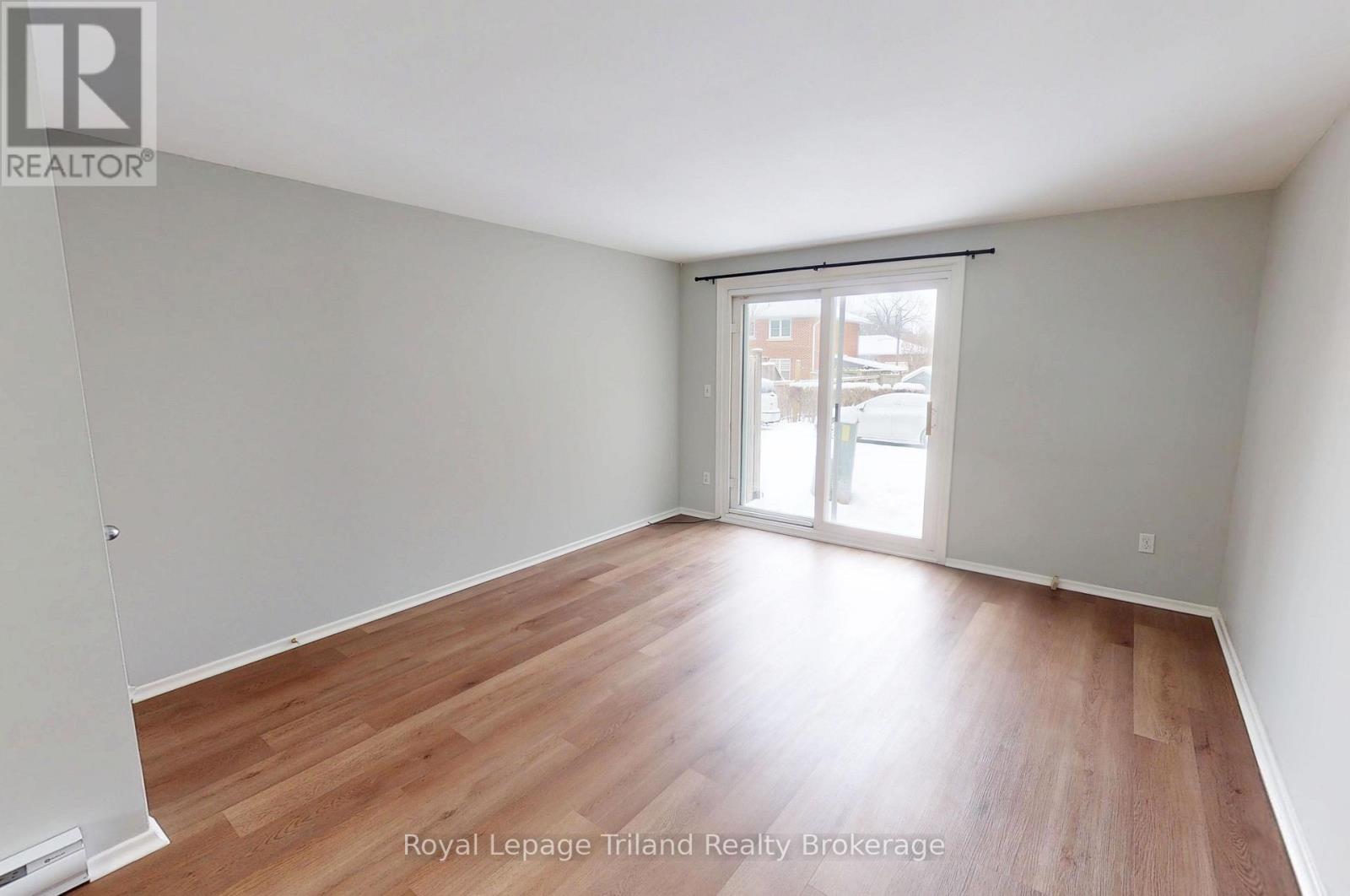 644 Brant Street, Woodstock, Ontario  N4S 5J8 - Photo 6 - X12616496