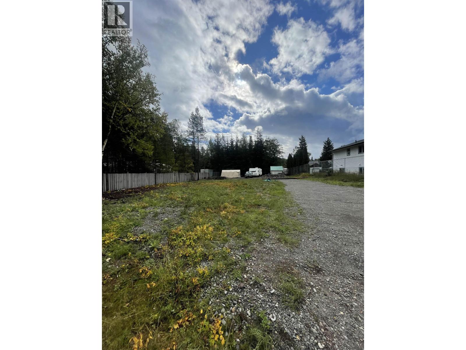 3533 Clore Avenue, Terrace, British Columbia  V8G 4B5 - Photo 2 - R3073286