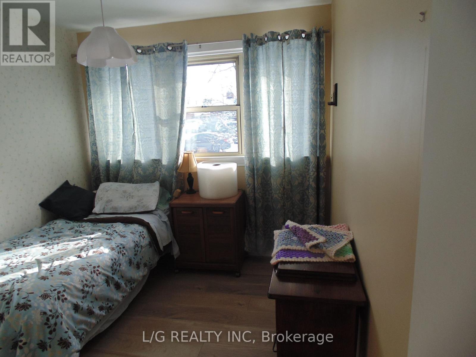 4 Brookview Crescent, Brockville, Ontario  K6V 4P1 - Photo 11 - X12616602