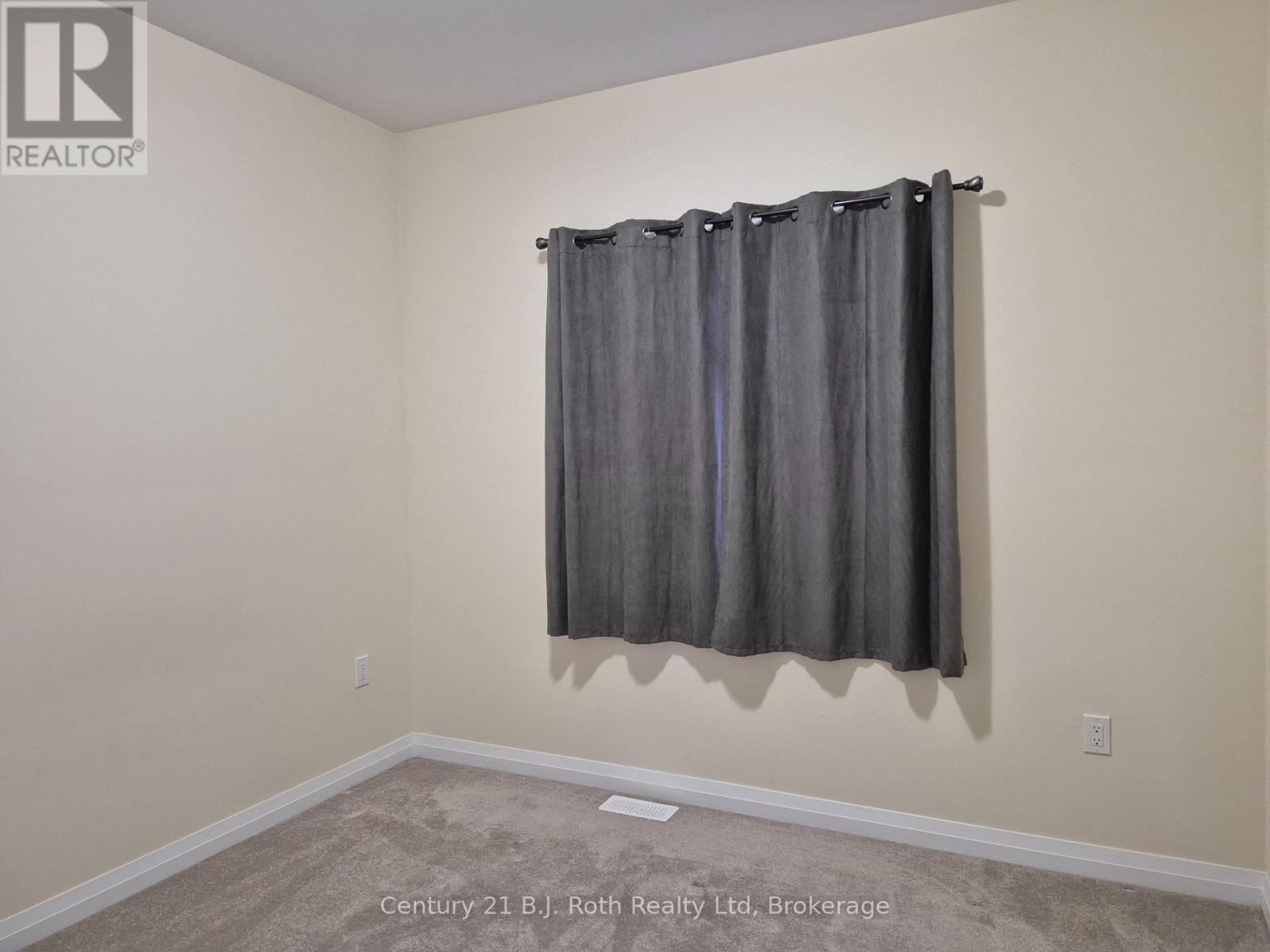 18 Revol Road, Penetanguishene, Ontario  L9M 0W8 - Photo 14 - S12616482