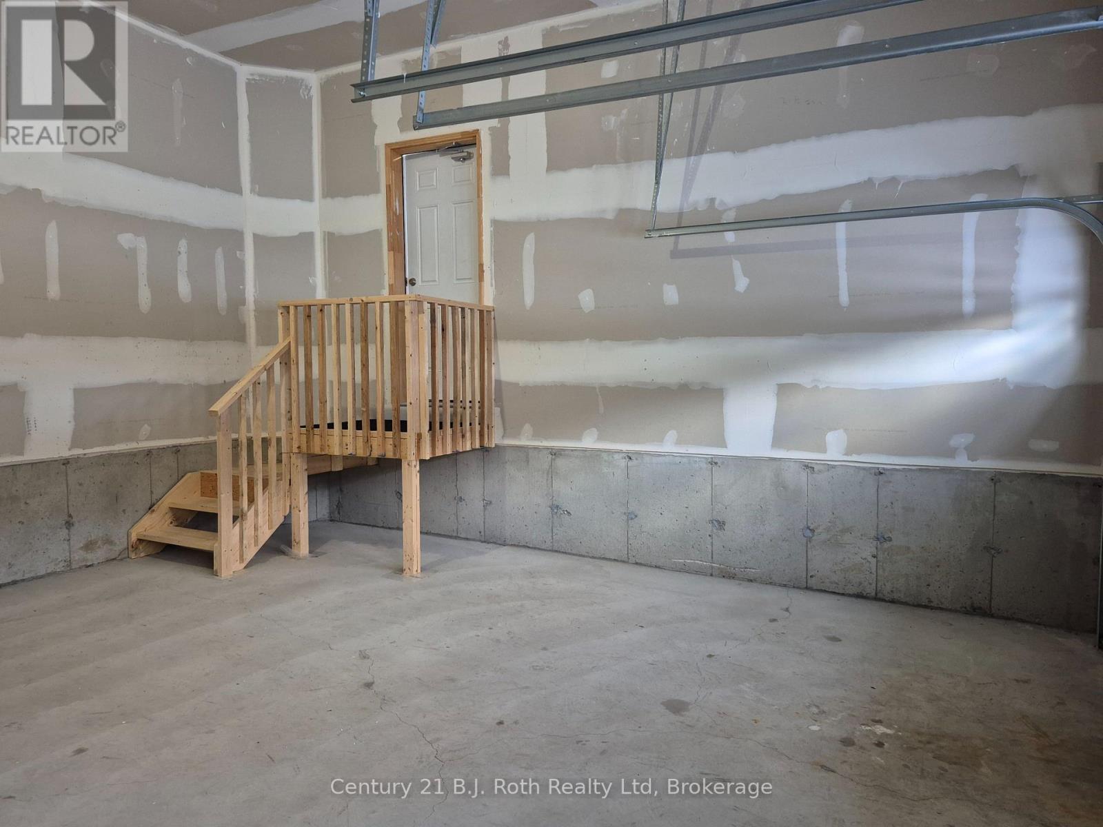 18 Revol Road, Penetanguishene, Ontario  L9M 0W8 - Photo 25 - S12616482