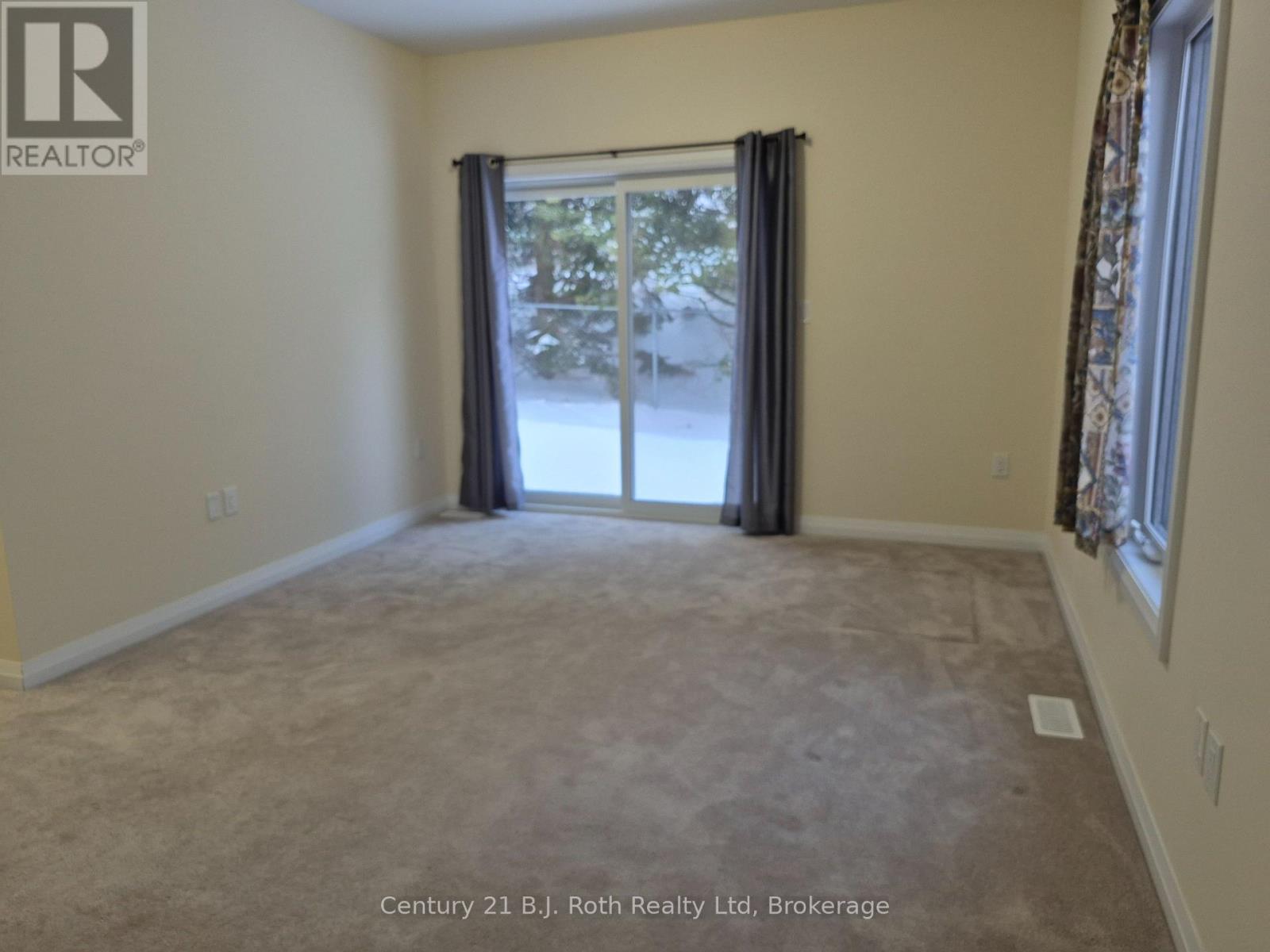 18 Revol Road, Penetanguishene, Ontario  L9M 0W8 - Photo 9 - S12616482