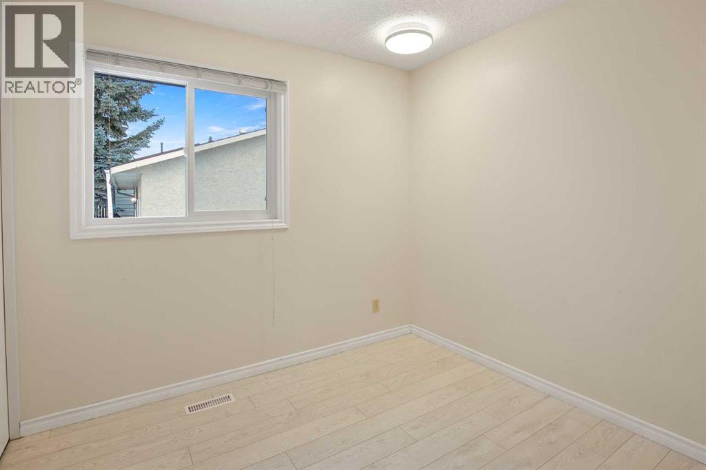 99 Dawson Street, Red Deer, Alberta  T4R 1V8 - Photo 12 - A2273403