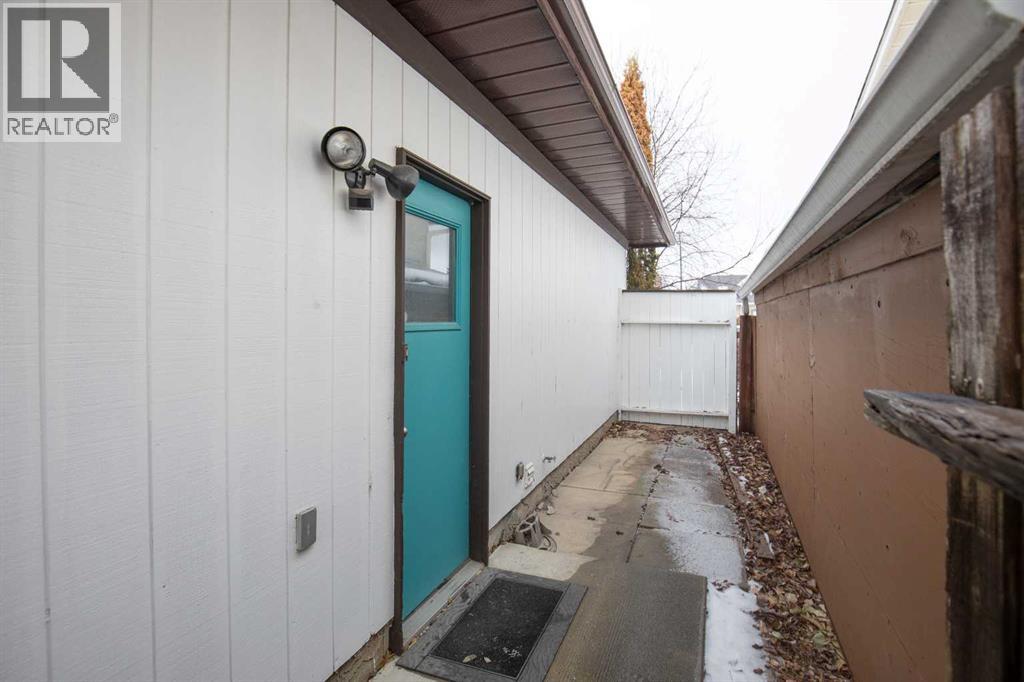 99 Dawson Street, Red Deer, Alberta  T4R 1V8 - Photo 32 - A2273403