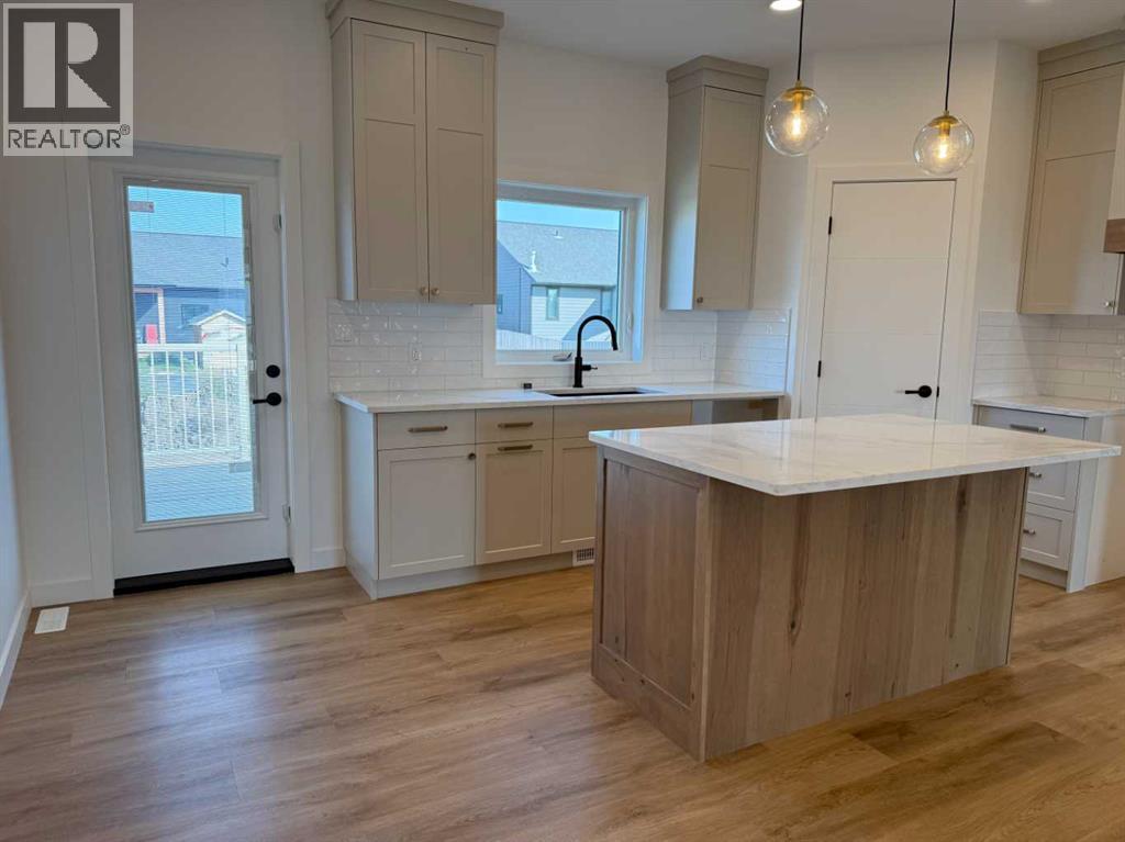 216 Westview Crescent W, Bow Island, Alberta  T0K 0G0 - Photo 9 - A2255648