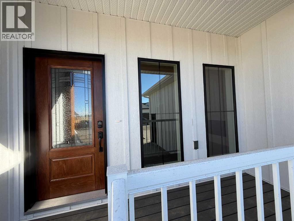 216 Westview Crescent W, Bow Island, Alberta  T0K 0G0 - Photo 2 - A2255648