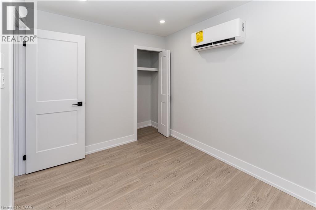 252 Grenfell Street, Hamilton, Ontario  L8H 3J9 - Photo 12 - 40790416