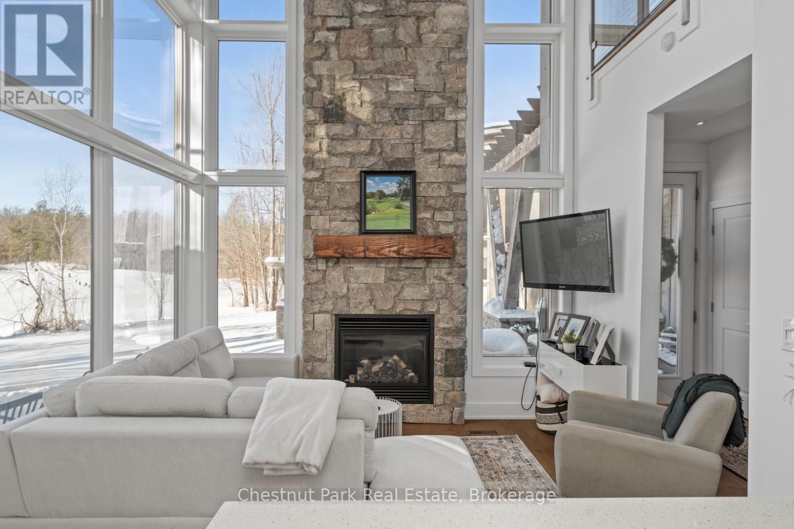 10 Carrick Trail, Gravenhurst, Ontario  P1P 0A6 - Photo 6 - X12616596