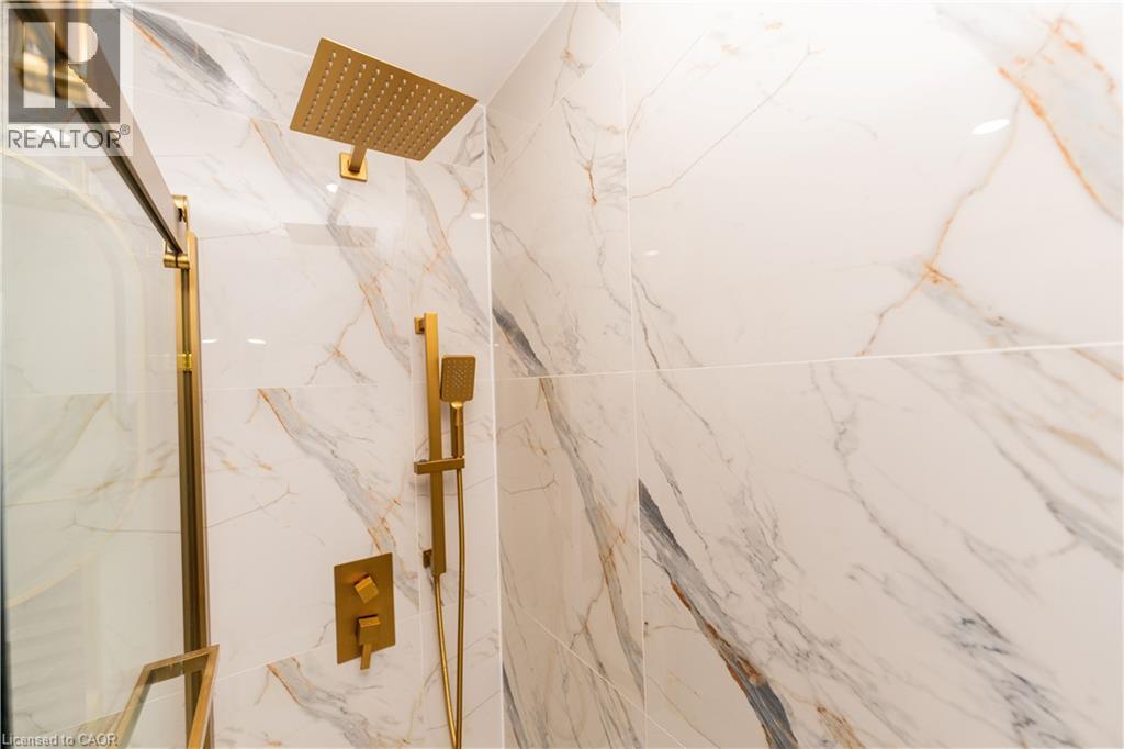 252 Grenfell Street, Hamilton, Ontario  L8H 3J9 - Photo 16 - 40790416