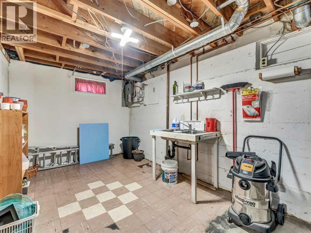 190 Connaught Drive Sw, Medicine Hat, Alberta  T1A 5H6 - Photo 32 - A2273757