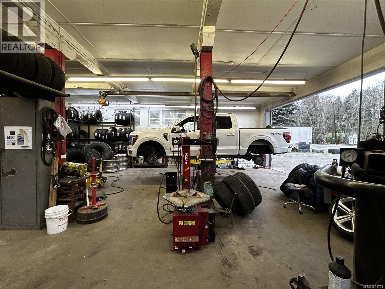 199 Kenvir Rd, Lake Cowichan, British Columbia  V0R 2G0 - Photo 17 - 1021704