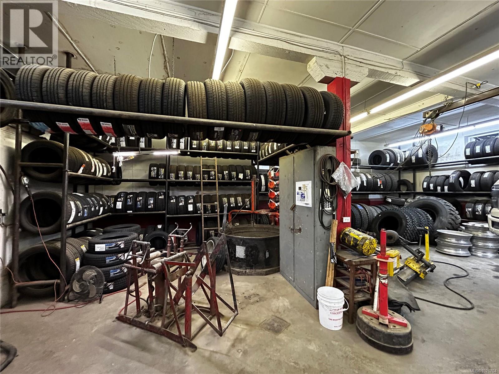 199 Kenvir Rd, Lake Cowichan, British Columbia  V0R 2G0 - Photo 18 - 1021704