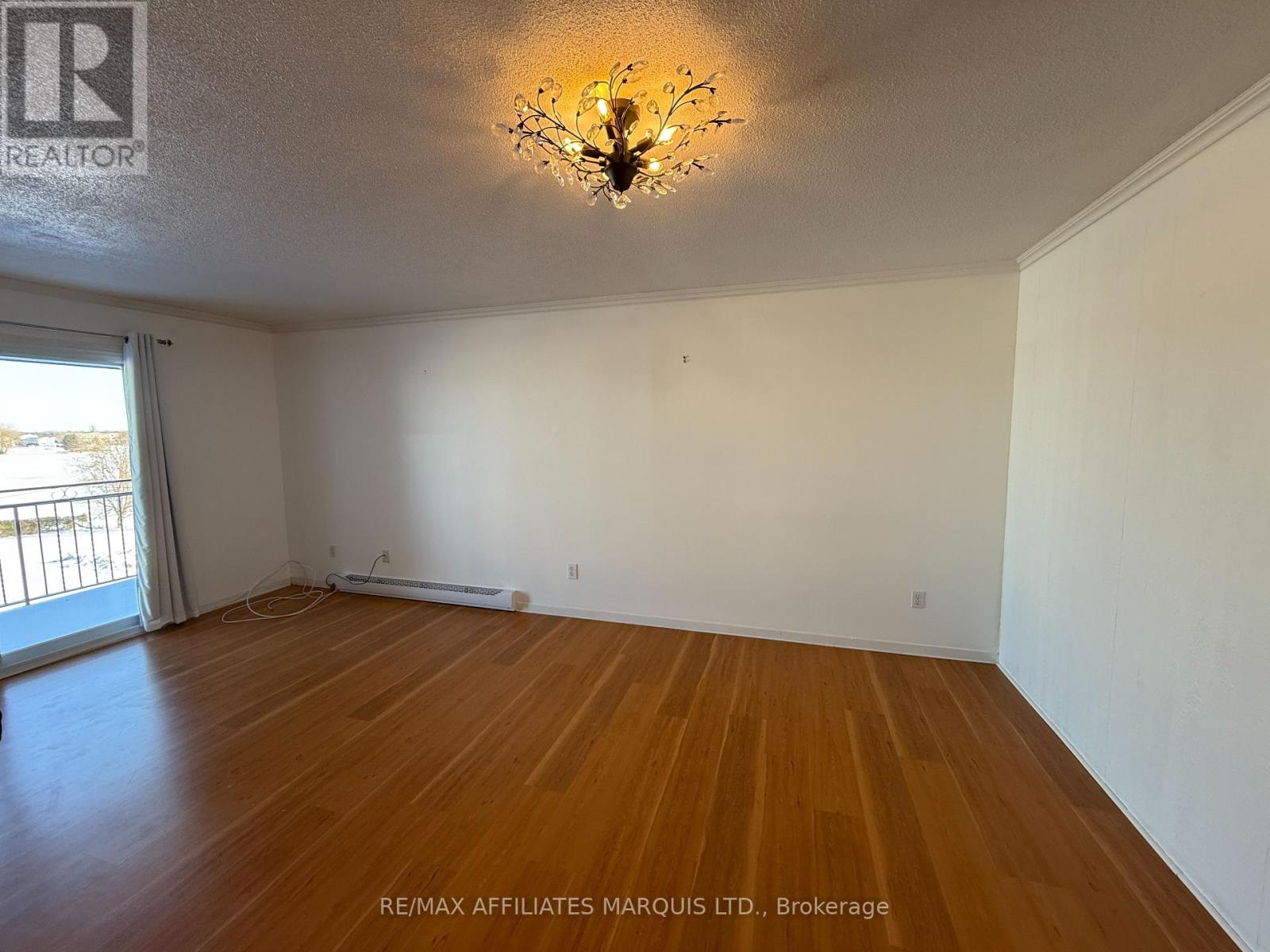 307 - 220 Kenyon Street W, North Glengarry, Ontario  K0C 1A0 - Photo 10 - X12616566