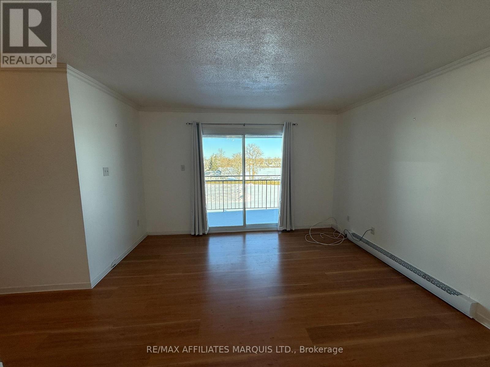 307 - 220 Kenyon Street W, North Glengarry, Ontario  K0C 1A0 - Photo 11 - X12616566