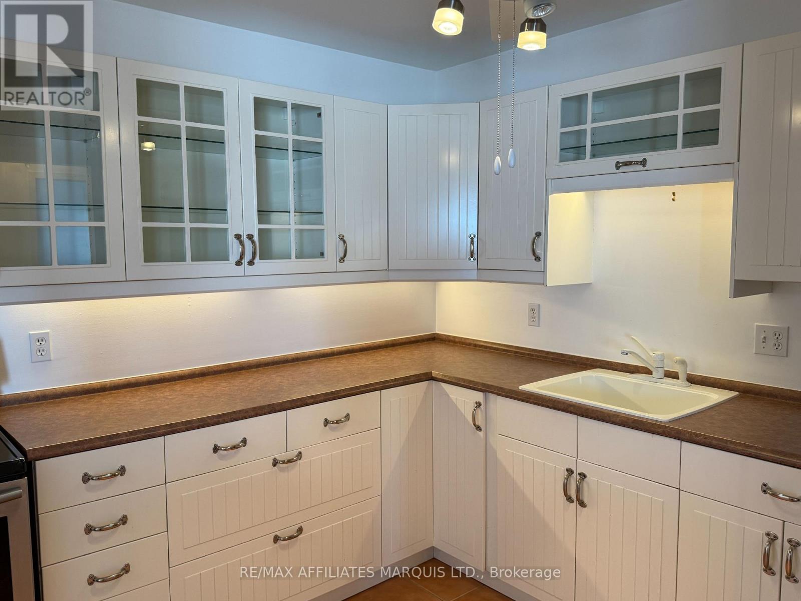 307 - 220 Kenyon Street W, North Glengarry, Ontario  K0C 1A0 - Photo 7 - X12616566