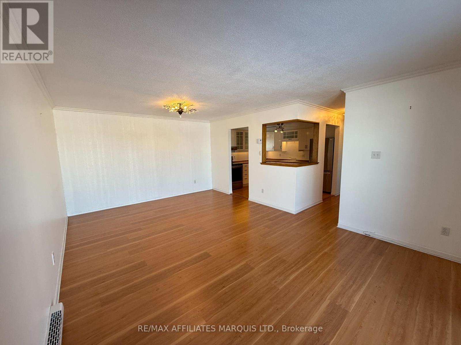 307 - 220 Kenyon Street W, North Glengarry, Ontario  K0C 1A0 - Photo 8 - X12616566