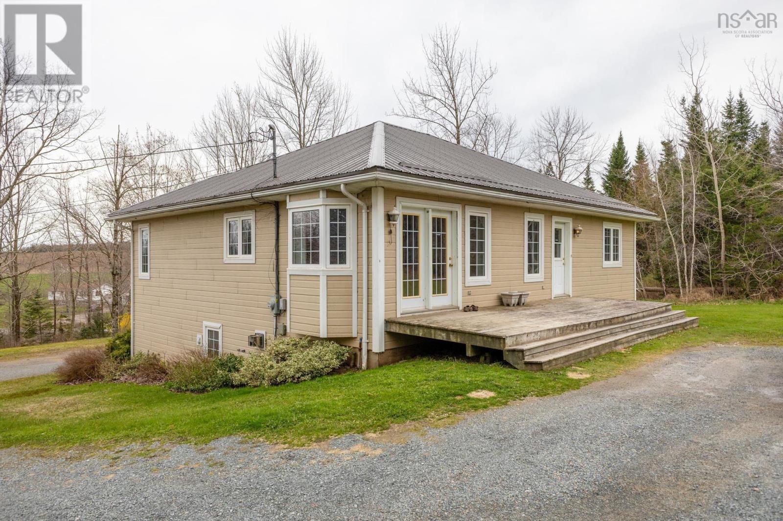 209 Mill Village Road, Shubenacadie, Nova Scotia  B0N 2H0 - Photo 9 - 202509551