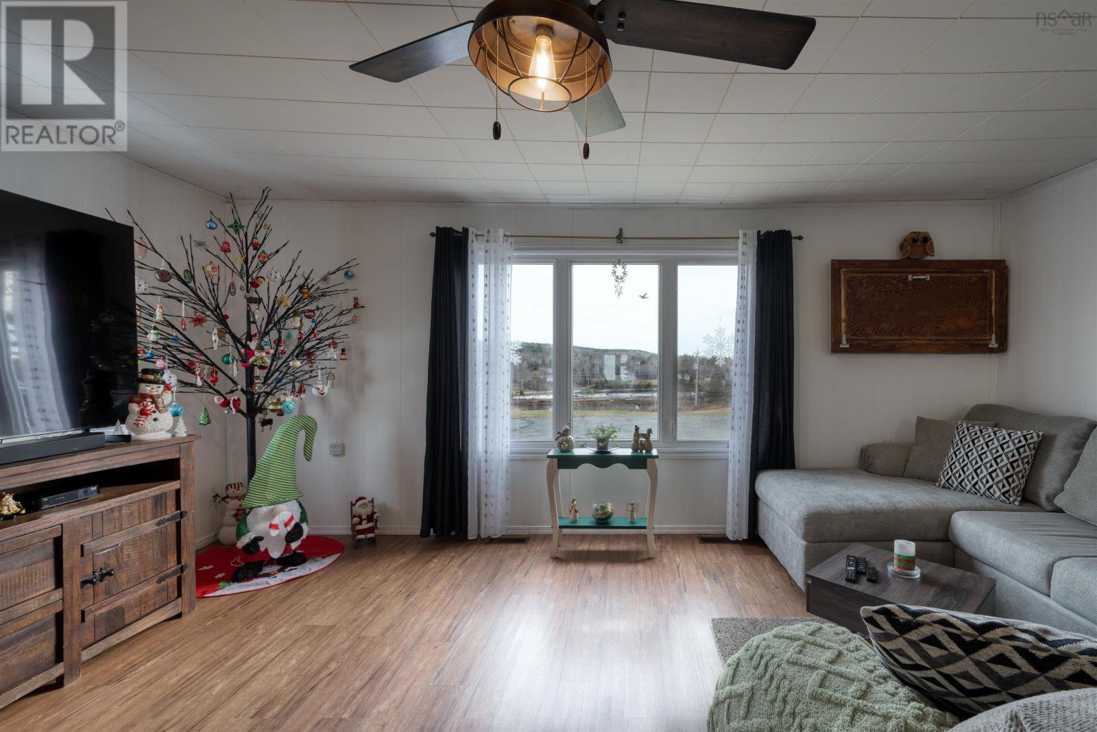 87 Pool Road, Sheet Harbour, Nova Scotia  B0J 3H0 - Photo 12 - 202529232