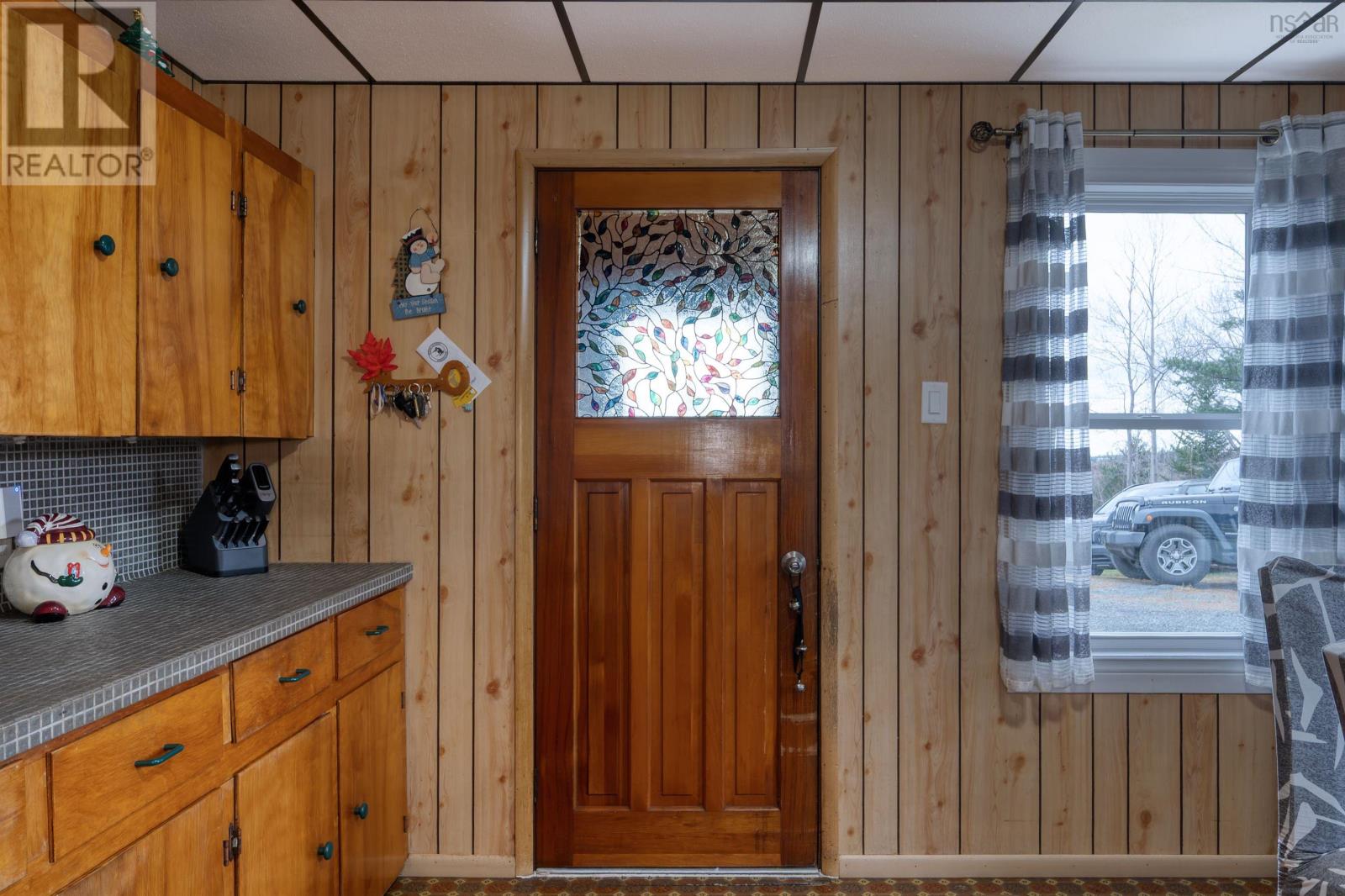 87 Pool Road, Sheet Harbour, Nova Scotia  B0J 3H0 - Photo 9 - 202529232