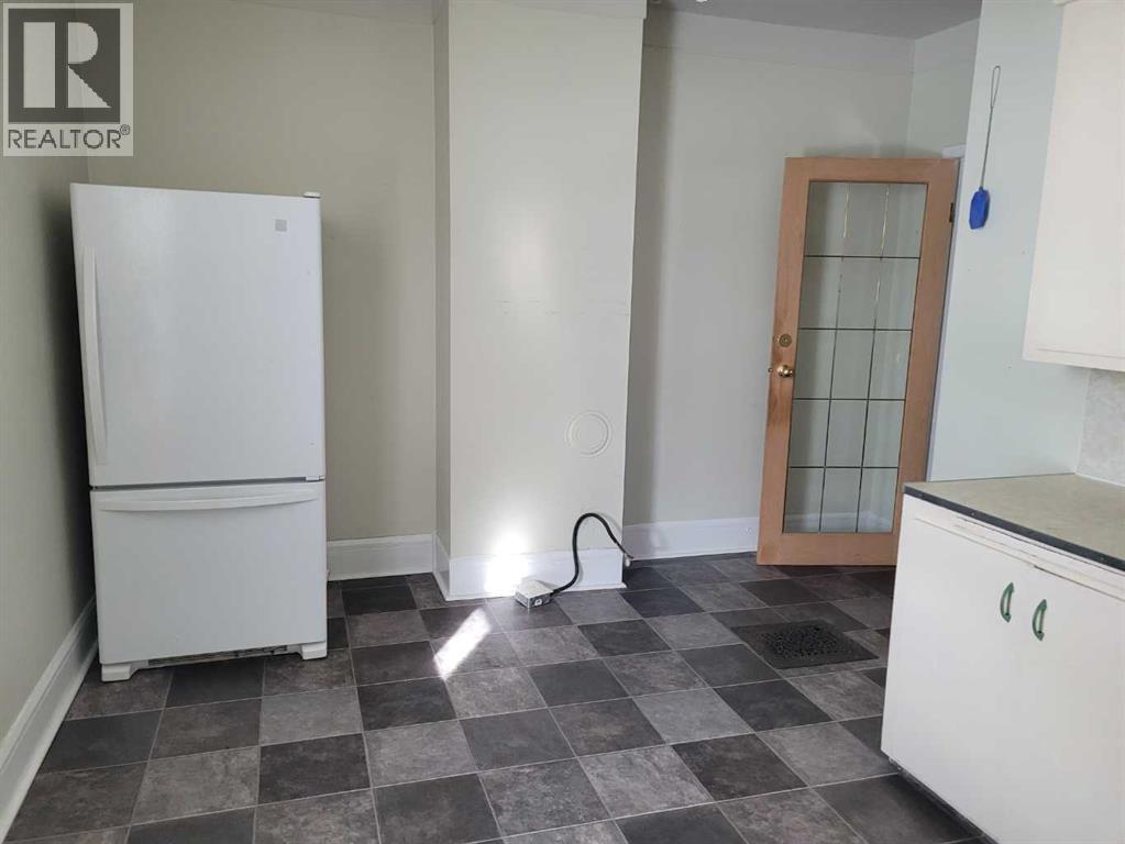 819a 5 Street Se, Medicine Hat, Alberta  T1A 0N9 - Photo 8 - A2273899